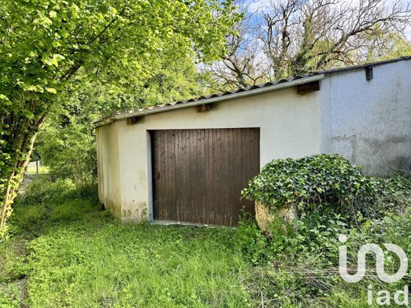 Maison 2 pièces de 52 m² à Aigre (16140)