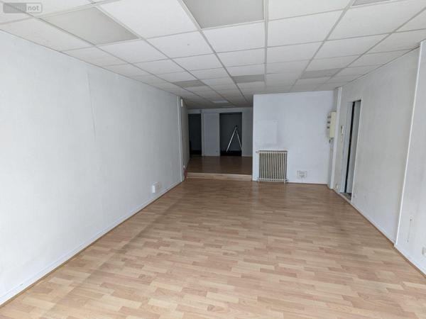 Local commercial à louer à Nogent-le-Rotrou dans l'Eure-et-Loir (28400), ref : 12LP