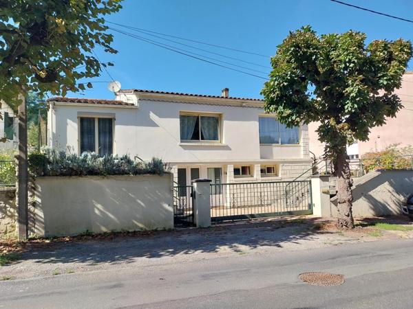 Maison à JONZAC, 17500 - 7 pièces 123m²