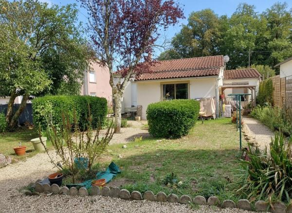 Maison à JONZAC, 17500 - 7 pièces 123m²