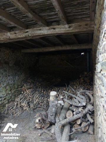 5 min. JAVRON-LES-CHAPELLES (53) maison d'habitation avec salon/séjour (+ poêle à bois), cuisin...