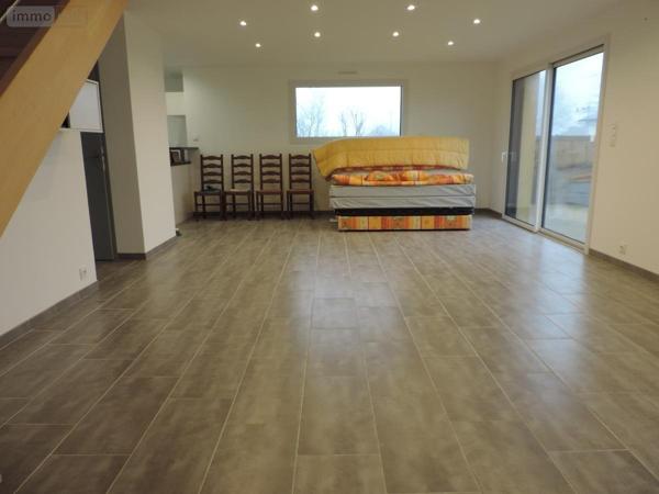 Maison à louer à Saint-Bihy dans les Côtes-d'Armor (22800), ref : 22069-L45