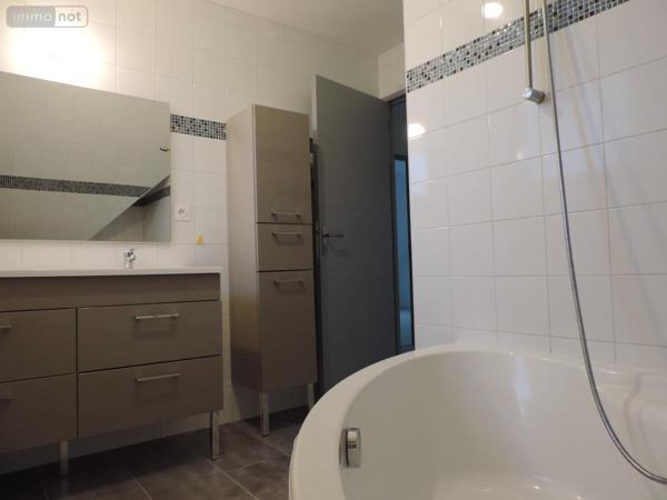 Maison à louer à Saint-Bihy dans les Côtes-d'Armor (22800), ref : 22069-L45