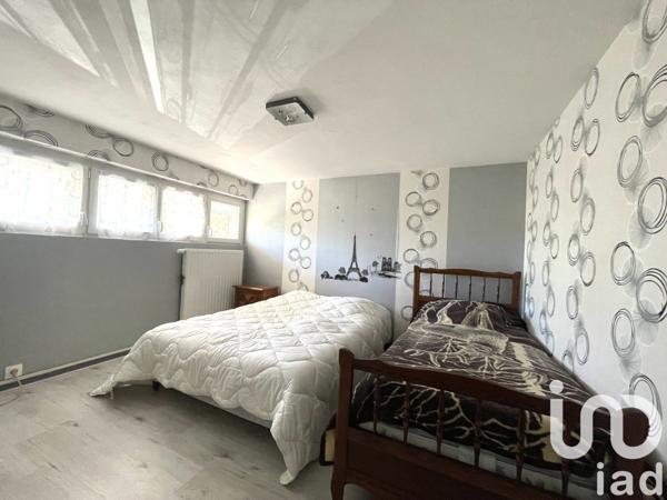 Maison 6 pièces de 141 m² à Sainte-Gemmes-sur-Loire (49130)