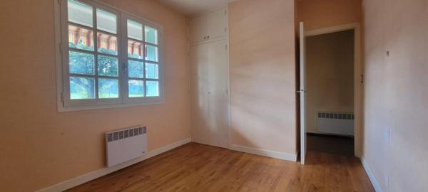 Maison 61 M² 2 chambres et garage  à rénover