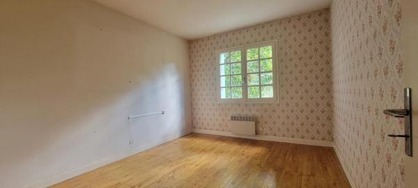 Maison 61 M² 2 chambres et garage  à rénover