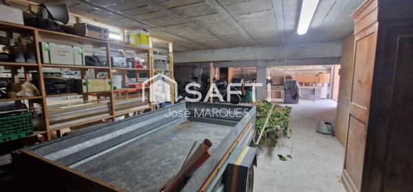 ZA Cogolin garage fermé sécurisé 130m²