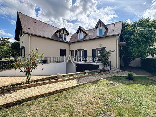 maison 7 pièces 280m2, 724m2 de terrain, 5 chambres