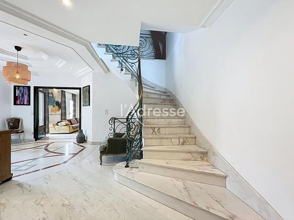 maison 7 pièces 280m2, 724m2 de terrain, 5 chambres