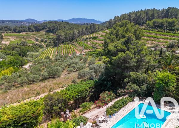 Maison à vendre 7 pièces 215 m² Bandol