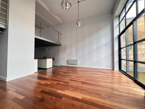 A VENDRE : T2 à LILLE • • 292 000 € FAI • Réf. 1924