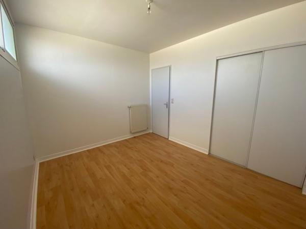86200 LOUDUN LOUDUN : Appartement 4 pièces à louer