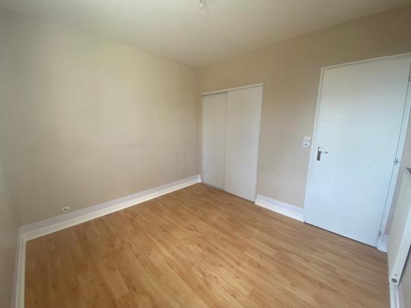 86200 LOUDUN LOUDUN : Appartement 4 pièces à louer