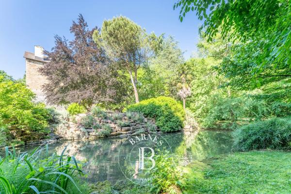 Crémieu, Château 7 Chambres -  500 m² à vendre
