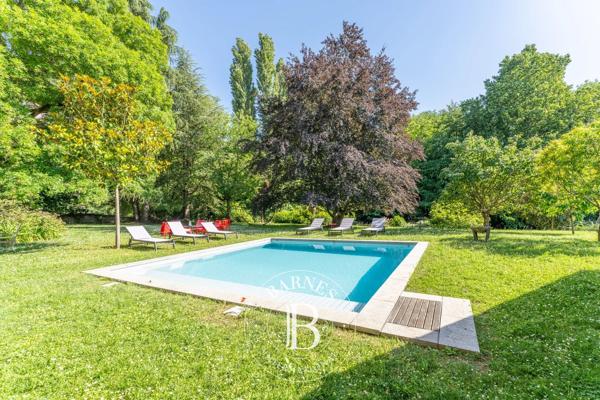 Crémieu, Château 7 Chambres -  500 m² à vendre