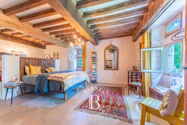 Crémieu, Château 7 Chambres -  500 m² à vendre