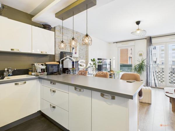 3Pieces, balcon + parking à proximité de la Défense