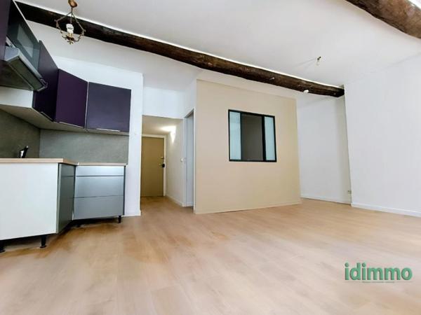 Affaire Draguignan immeuble composé de 4F2+grenier rapport 2180/mois cc 326000€ crn2374 Draguignan (83300)