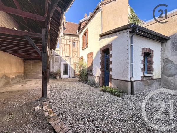 Immeuble à vendre  94 m 2   MONTARGIS  - 45
