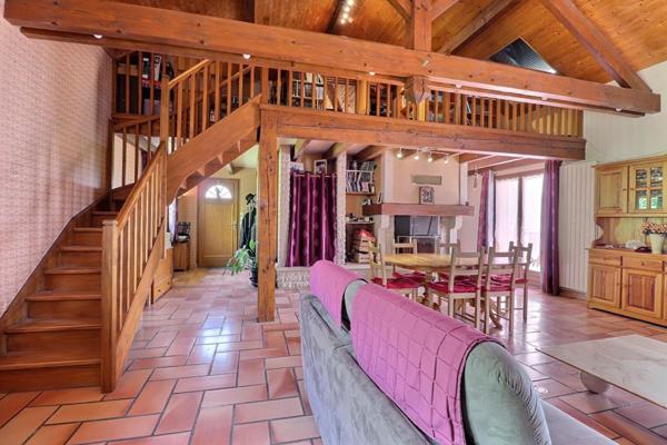 Propriété de caractère 11 pièces 6 chambres 312 m² sur terrain de 3 060 m² à La Terrasse (38660)