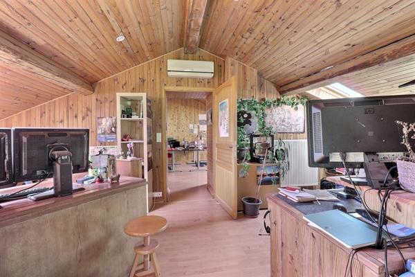 Propriété de caractère 11 pièces 6 chambres 312 m² sur terrain de 3 060 m² à La Terrasse (38660)