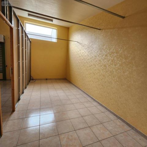 Fonds et/ou murs commerciaux à vendre à La-Ferté-Bernard dans la Sarthe (72400), ref : 72085-2221