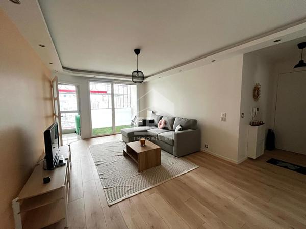 A LOUER - 4 PIECES 83m² MEUBLEE ET ENTIEREMENT REFAIT A NEUF