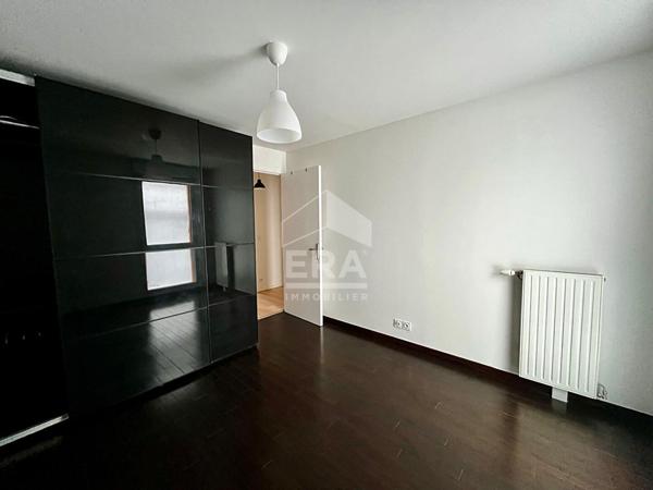 A LOUER - 4 PIECES 83m² MEUBLEE ET ENTIEREMENT REFAIT A NEUF