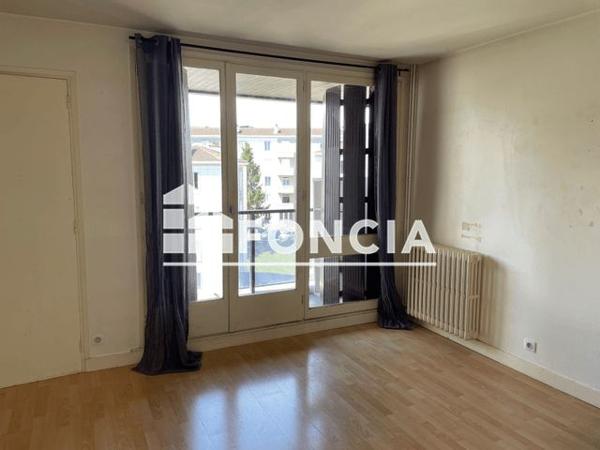 Location Studio 29 m² - 70 BOULEVARD D'ITALIE La Roche Sur Yon 85000