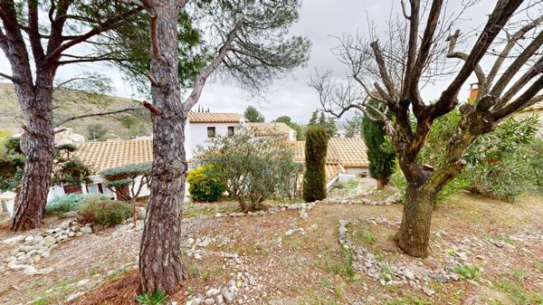 Hauts de Narbonne, maison 4 chambres, garage et jardin.