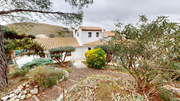 Hauts de Narbonne, maison 4 chambres, garage et jardin.