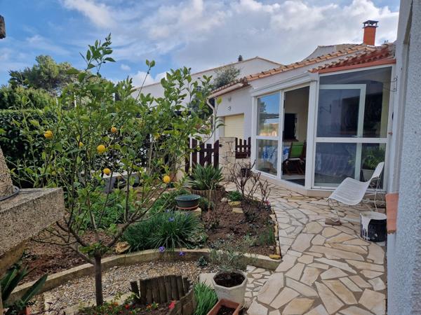 Hauts de Narbonne, maison 4 chambres, garage et jardin.