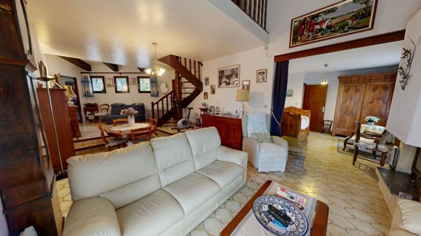 Hauts de Narbonne, maison 4 chambres, garage et jardin.