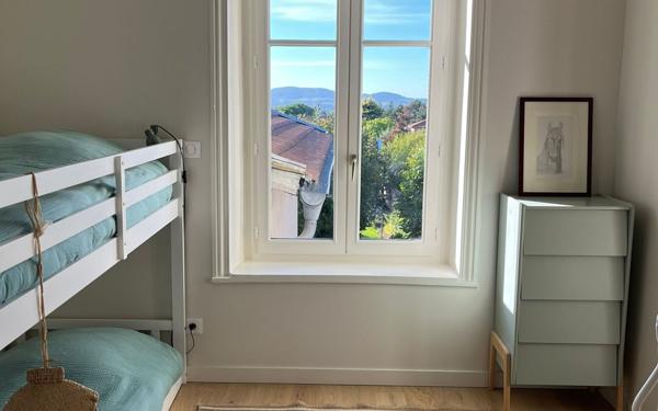 Appartement à vendre    4 pièces • 120 m2 Sainte-Foy-lès-Lyon