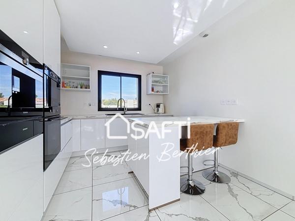 LAVAUR – MAISON RÉCENTE 2022 – 4 CHAMBRES + BUREAU – TERRAIN 558 M²