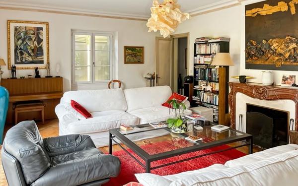 Maison à vendre    6 pièces •  Condom