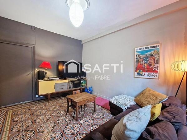 Un écrin de verdure dans une maison de village au centre de Bessières.