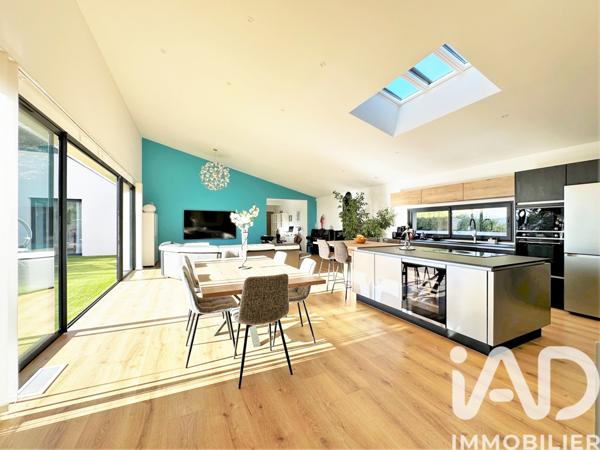 Maison à vendre 6 pièces 207 m² Uzès