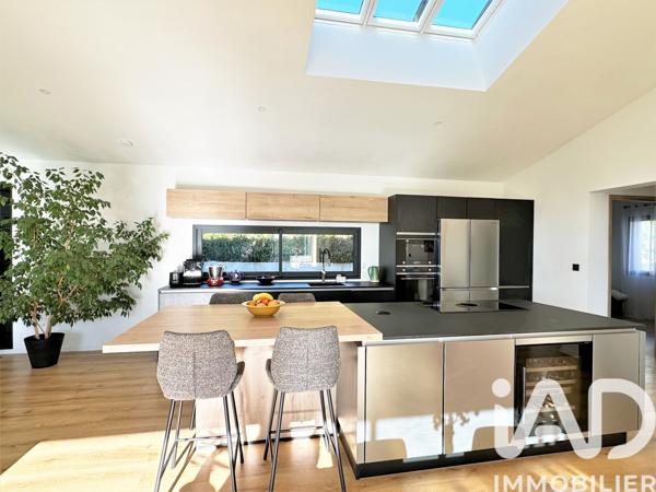 Maison à vendre 6 pièces 207 m² Uzès