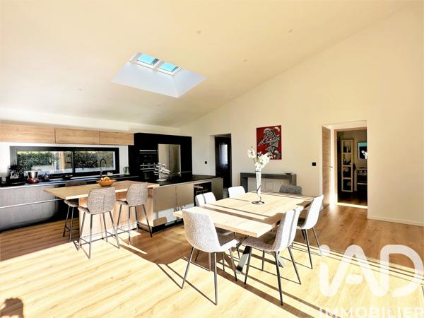 Maison à vendre 6 pièces 207 m² Uzès