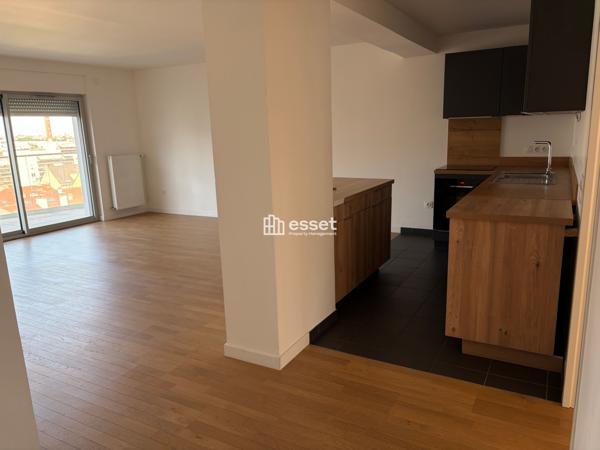 Location Appartement 4 pièces 106.2 m² - Suresnes 92150