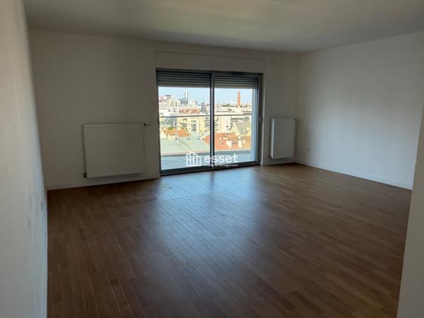 Location Appartement 4 pièces 106.2 m² - Suresnes 92150