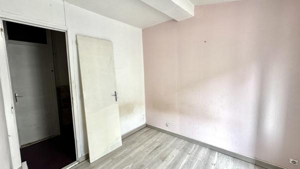 Bordeaux (33800) Ensemble de deux lots d'appartements 52 m² et 70 m² au sol au dernier étage