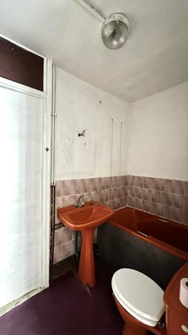 Bordeaux (33800) Ensemble de deux lots d'appartements 52 m² et 70 m² au sol au dernier étage