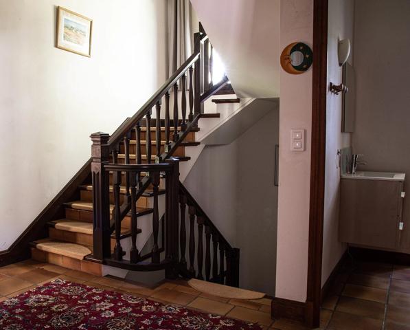 Maison individuelle haut de gamme avec piscine, située au cœur d'un magnifique parc privé