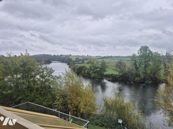 MAISON BORDURE RIVIERE AVEC VUE DEGAGEE
