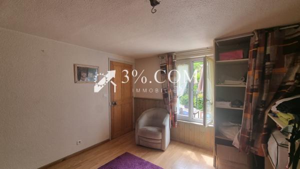 Maison 8 pièce(s) 5 chambre(s) 240 m²