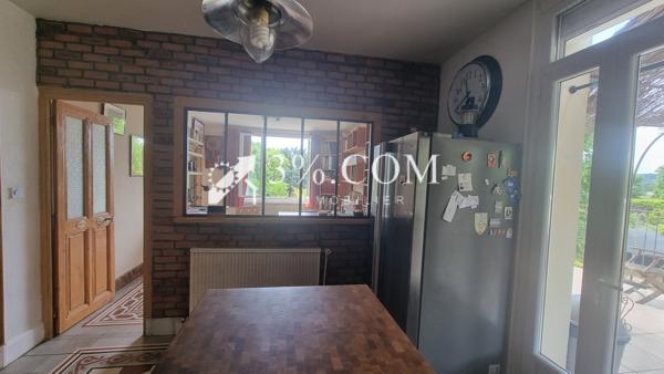 Maison 8 pièce(s) 5 chambre(s) 240 m²