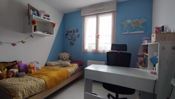 Beau Pavillon Nyoiseau