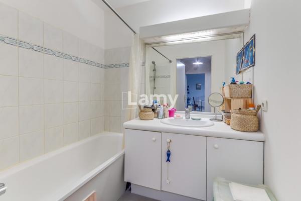 Appartement t2 - 43 m2 - balcon et garage